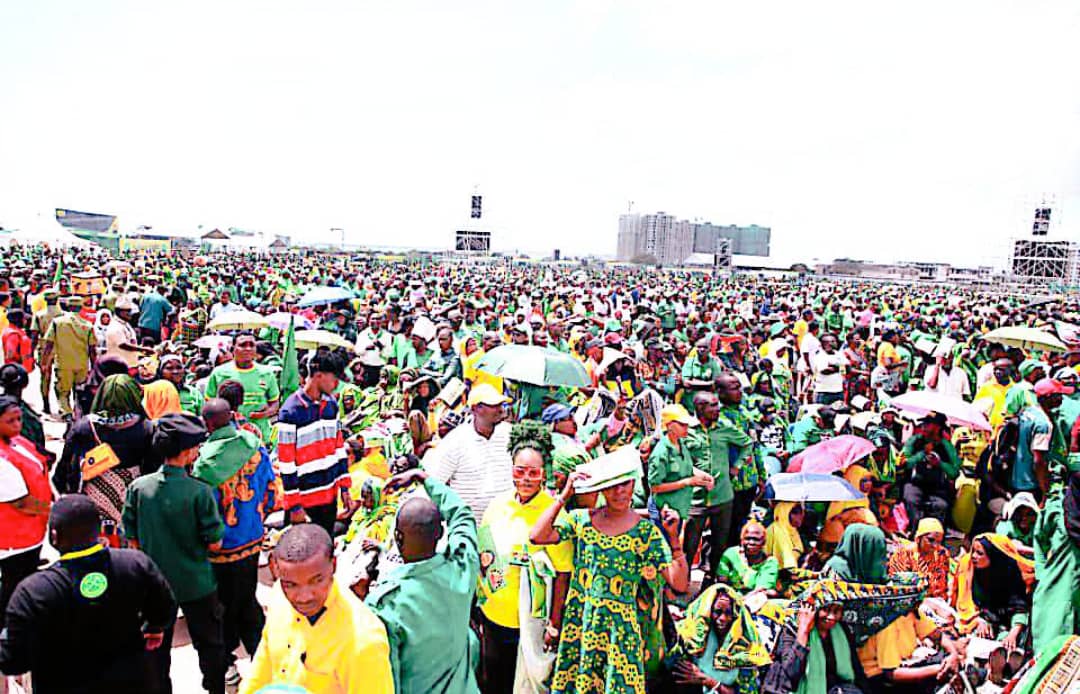 TANGANYIKA PACKERS CCM NI FULL HOUSE, SALUTE KWA DK. SAMIA