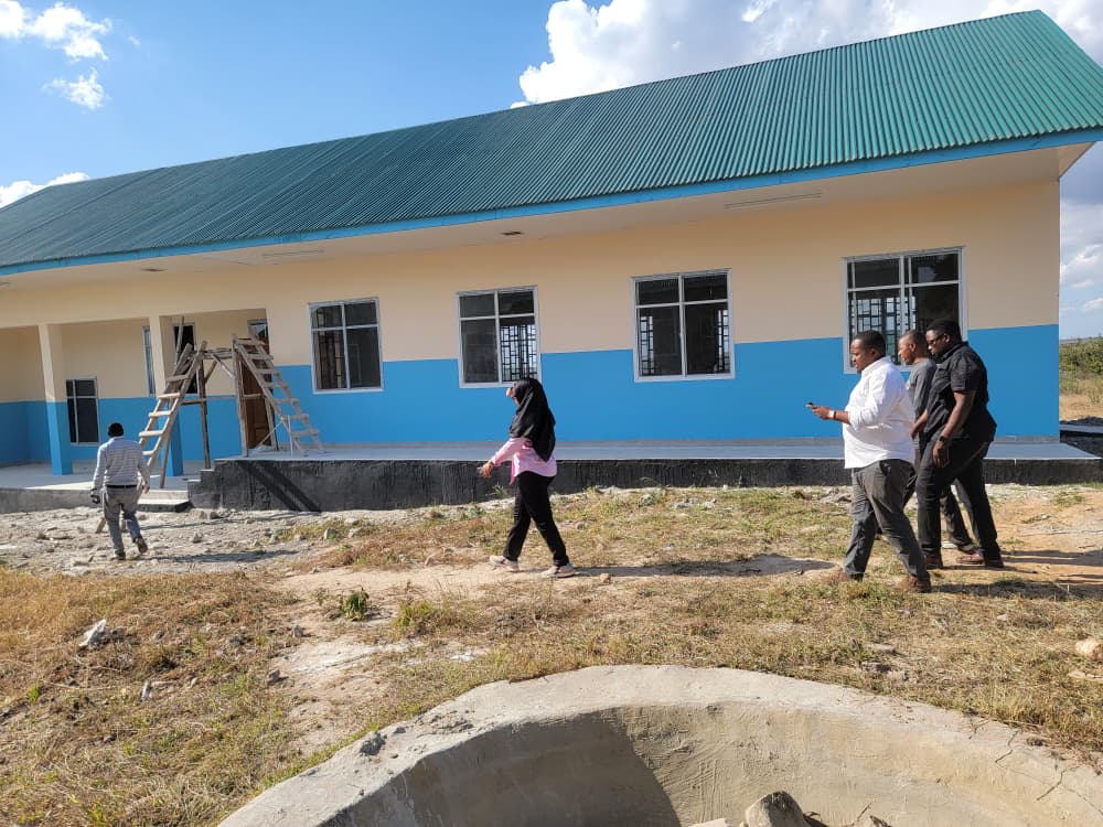 SHULE MPYA YA MAPINDUZI KUWAONDOLEA ADHA YA UMBALI WANAFUNZI