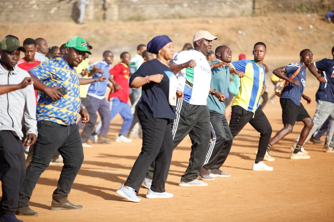 HANDENI MJI YAFANYA BONANZA LA MICHEZO KUHAMASISHA WANANCHI KUJITOKEZA KUPIGA KURA OKTOBA 29