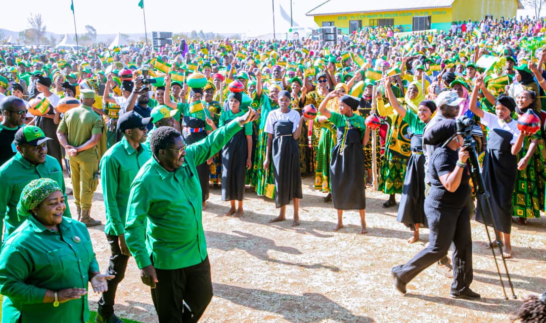 DKT. NCHIMBI AUNGURUMA SINGIDA VIJIJINI